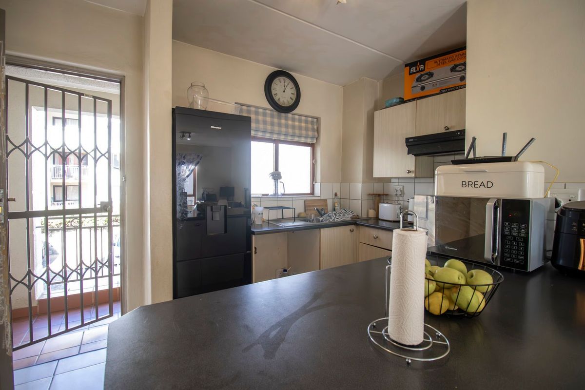 Secure living at its best - Photo 3