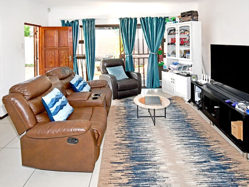 Lock up and go with space to make it your own! - Photo 9