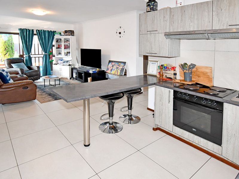 Lock up and go with space to make it your own! - Photo 7