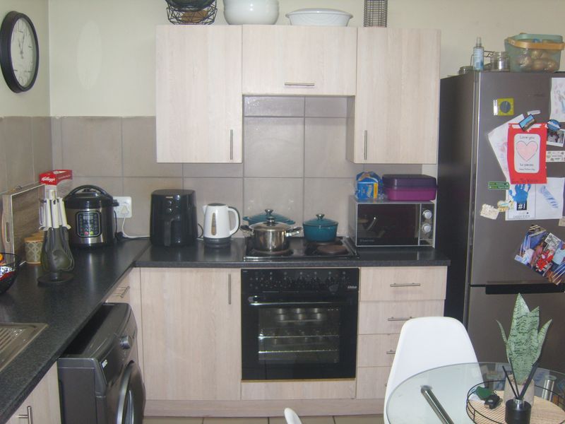 Secure Living Perfect for first-time buyers or investors! - Photo 6