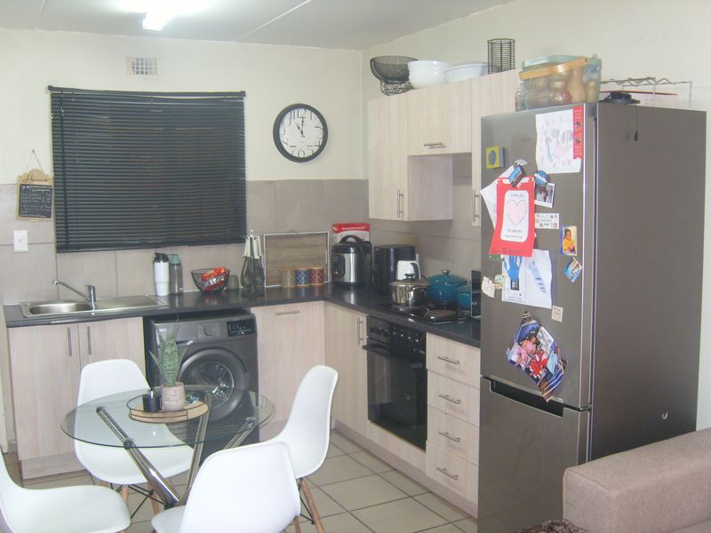 Secure Living Perfect for first-time buyers or investors! - Photo 5