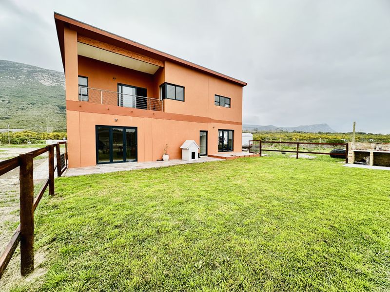 Lifestyle boutique Small holding in Franskraal - Photo 4