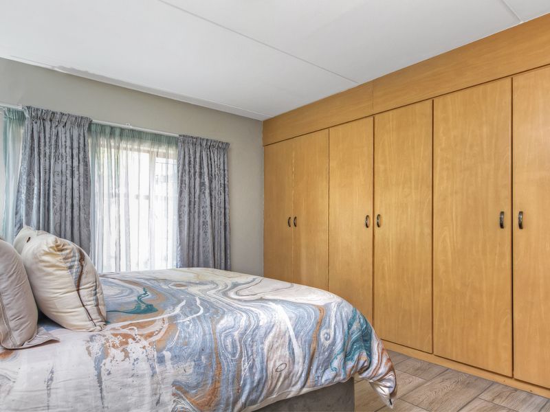 Lock-Up-and-Go Ground Floor Apartment in Sunninghill - Photo 10