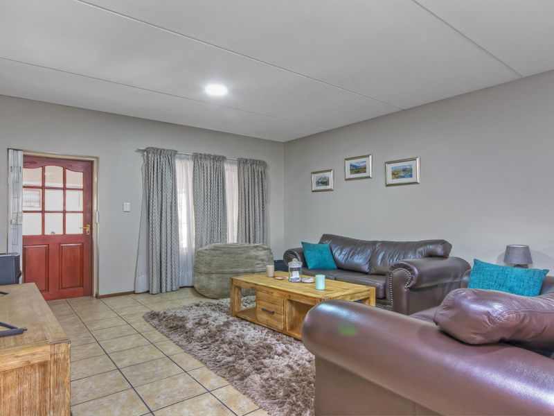 Lock-Up-and-Go Ground Floor Apartment in Sunninghill - Photo 7