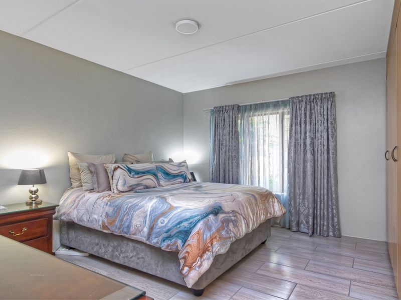 Lock-Up-and-Go Ground Floor Apartment in Sunninghill - Photo 8