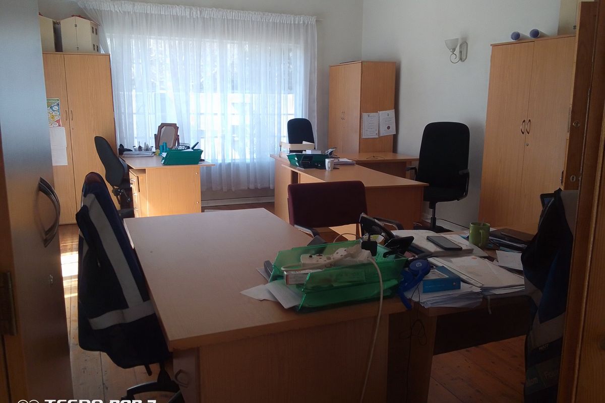 Sspacious 4 Bedroom Home with Flatlet in Miederpark Potchefstroom - Photo 4