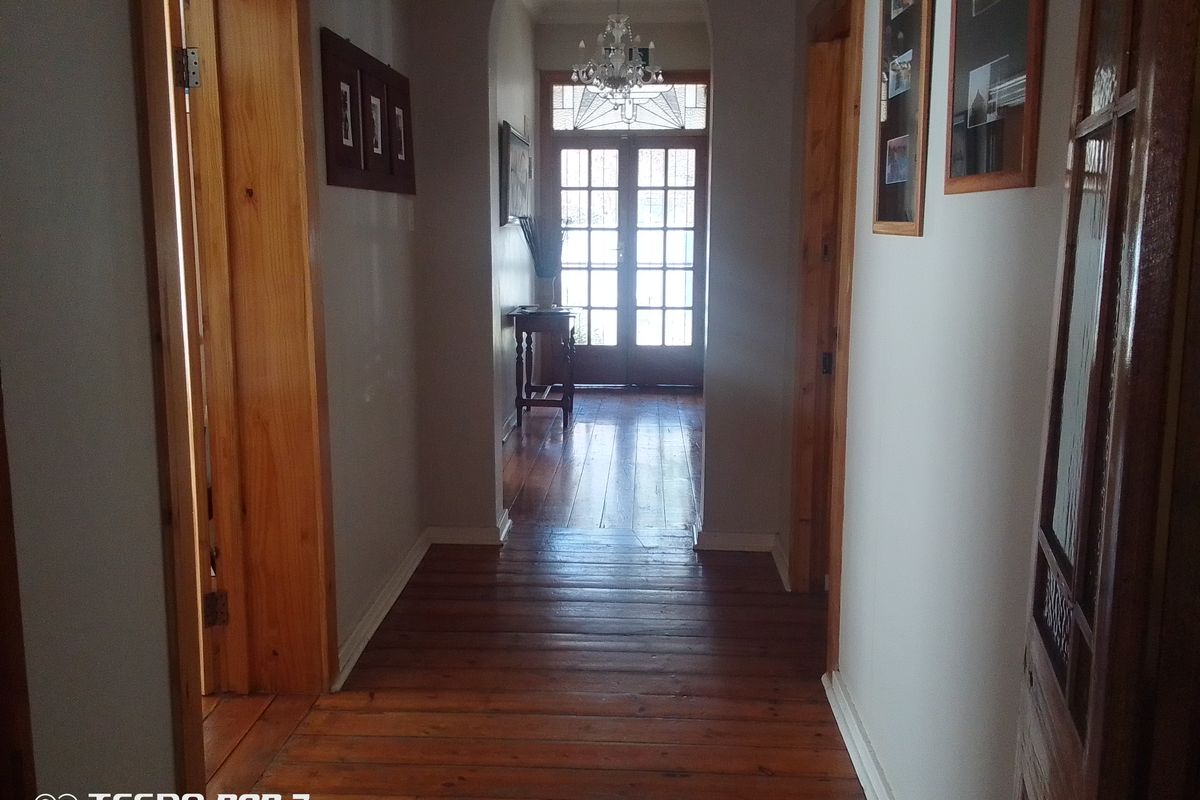 Sspacious 4 Bedroom Home with Flatlet in Miederpark Potchefstroom - Photo 5