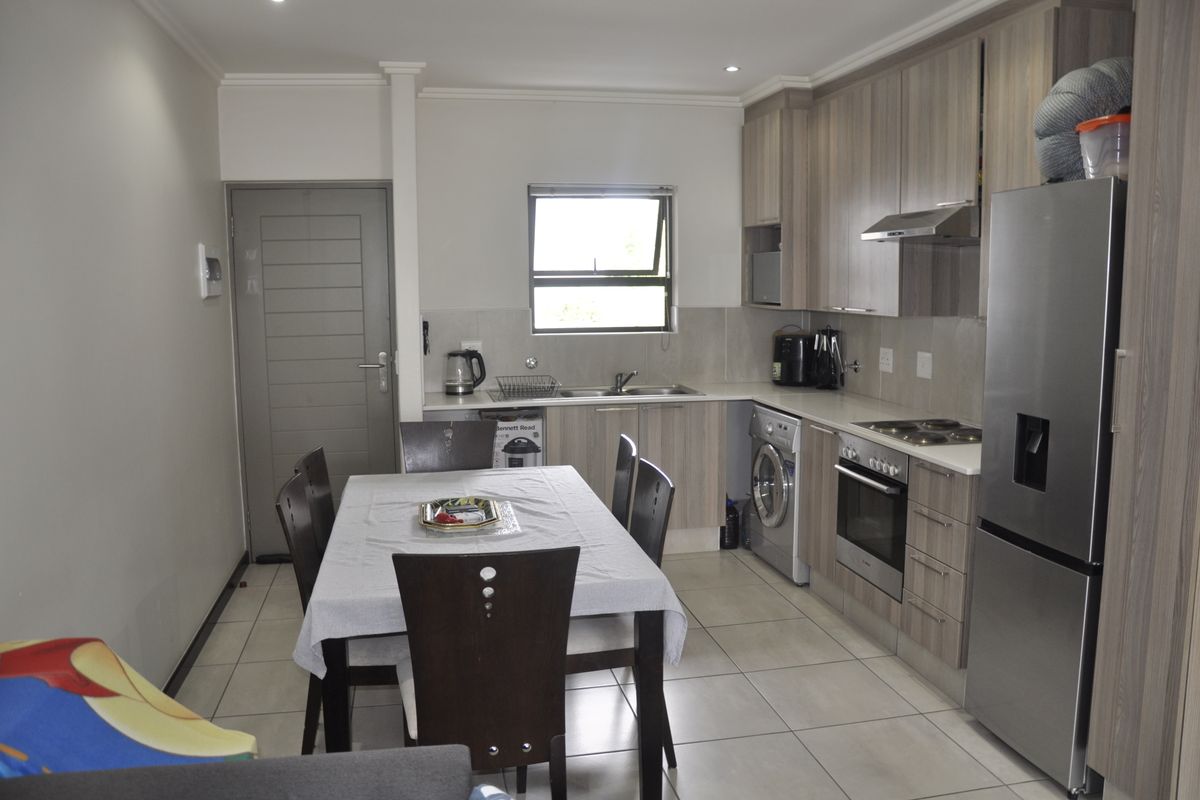Modern Comfort Meets Lifestyle Living in Barbeque Downs - Photo 5