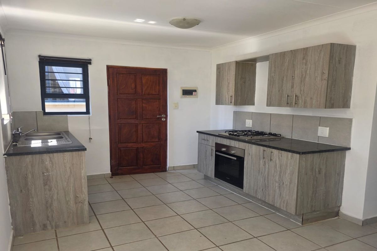 Negotiating Offers from R860 000 to R950 000 - Photo 3