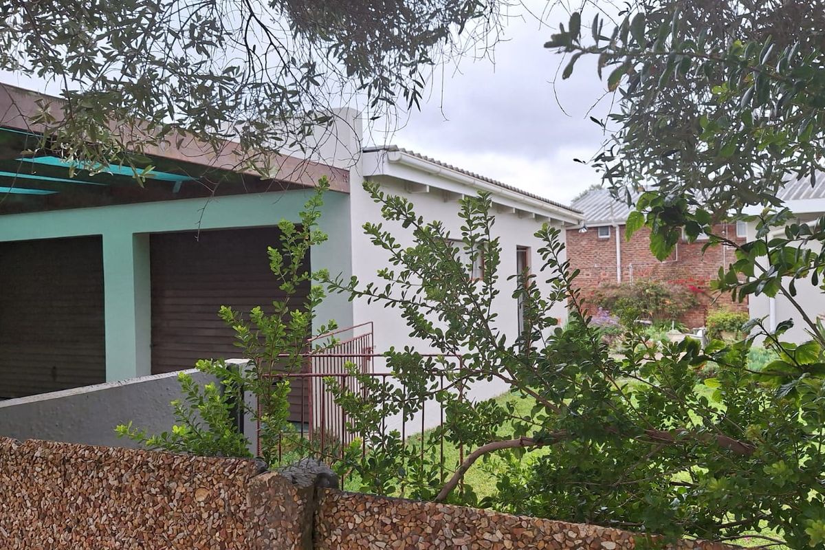 Charming North-Facing Home Near the River - Photo 2