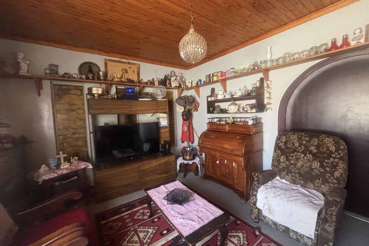 Owners on the Move - Large family home - Photo 5