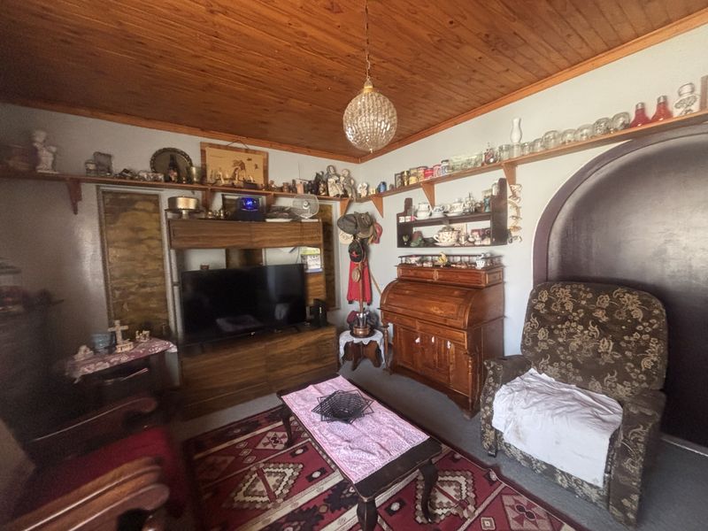 Owners on the Move - Large family home - Photo 5