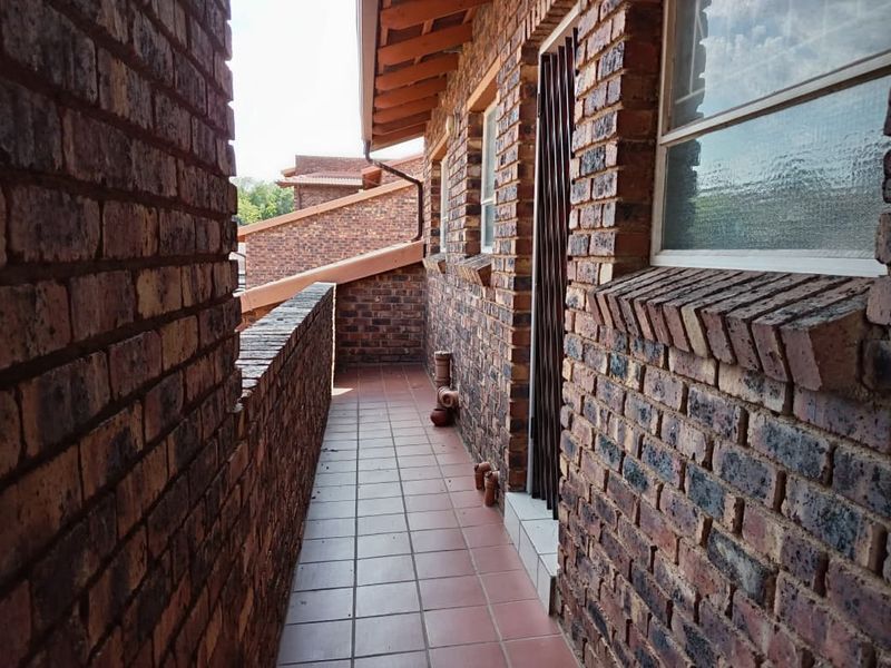 A perfect blend of comfort, convenience, and lifestyle — ideal for first-time buyers or investors! - Photo 3