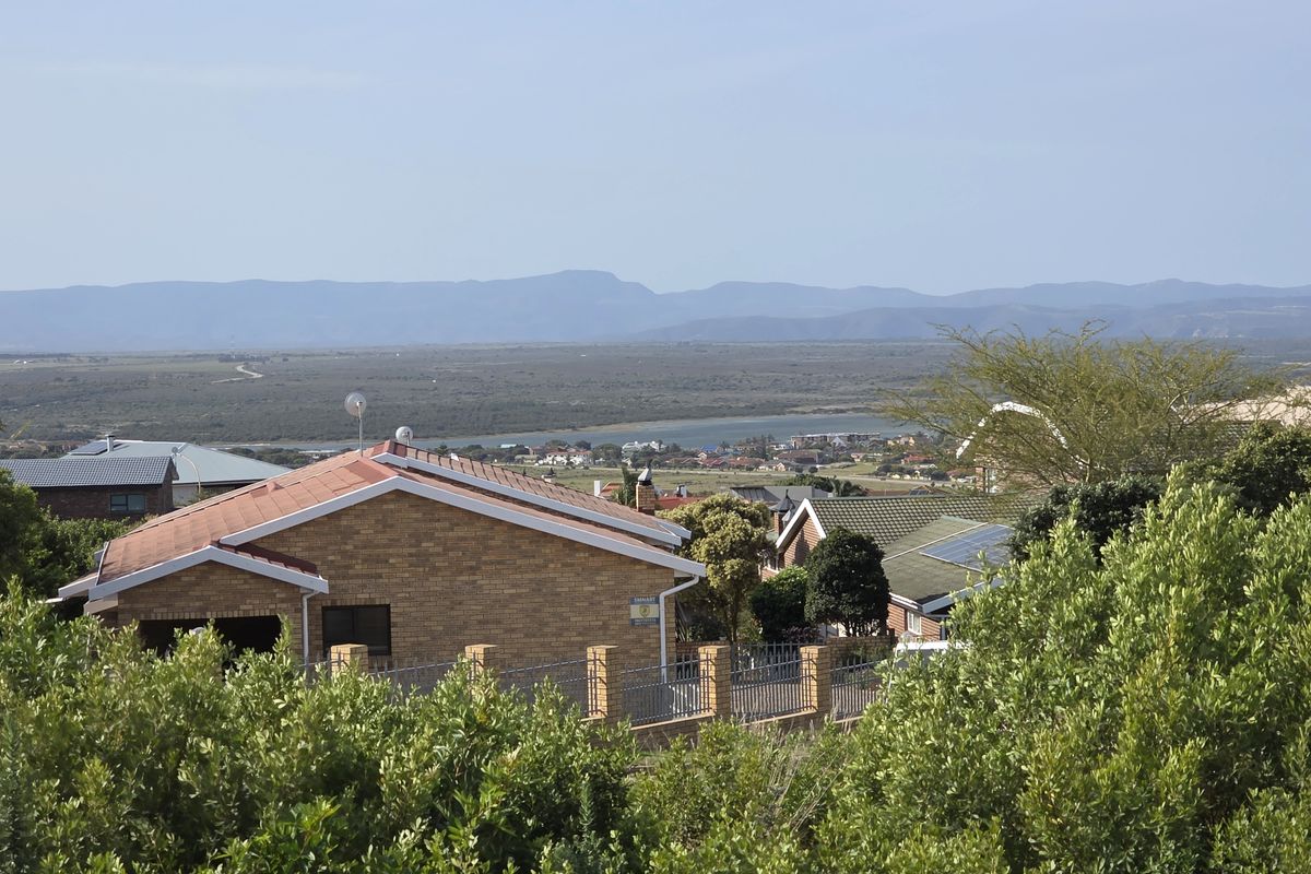 Desirable Northeasterly Orientation Stand - Photo 2