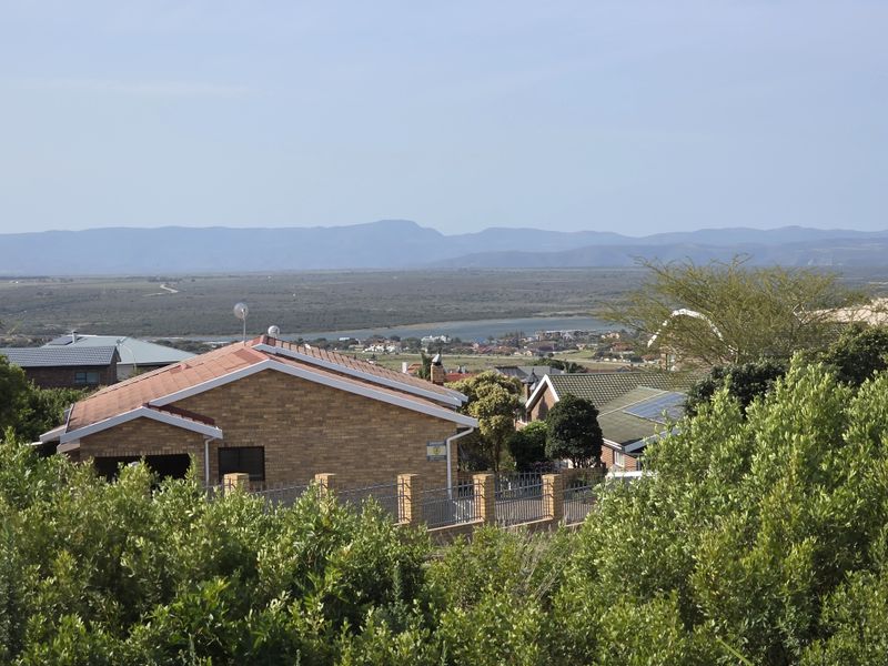 Desirable Northeasterly Orientation Stand - Photo 2