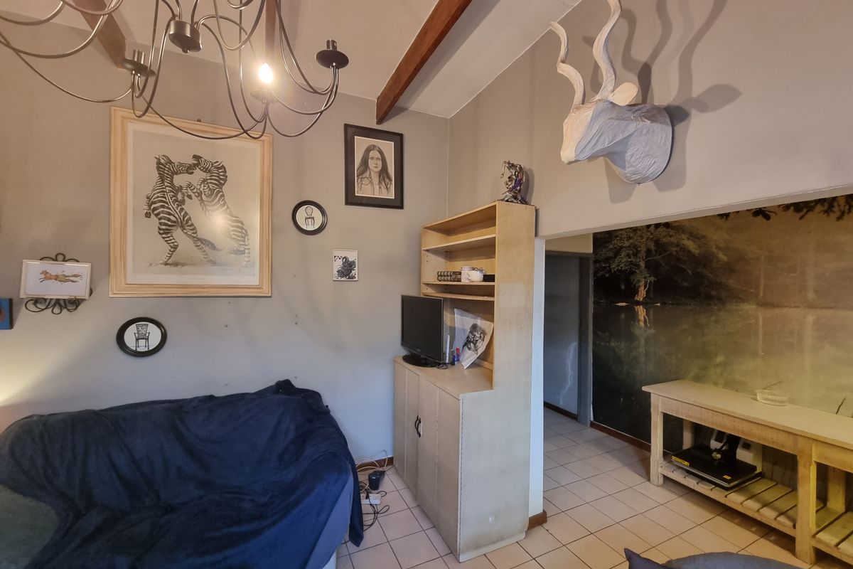 Charming 3-Bedroom home for sale in Silverton, Pretoria – your dream property awaits! - Photo 4
