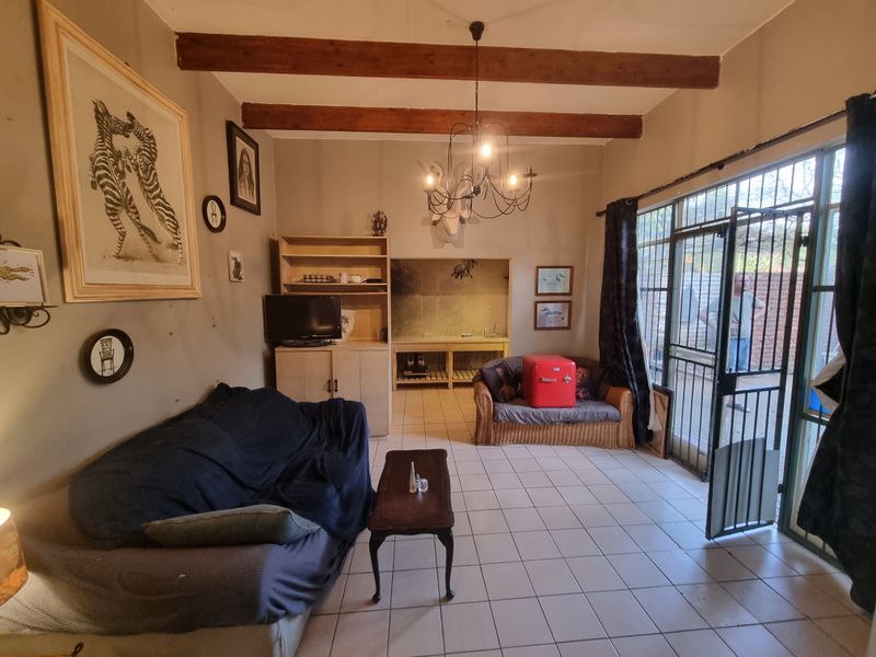 Charming 3-Bedroom home for sale in Silverton, Pretoria – your dream property awaits! - Photo 2