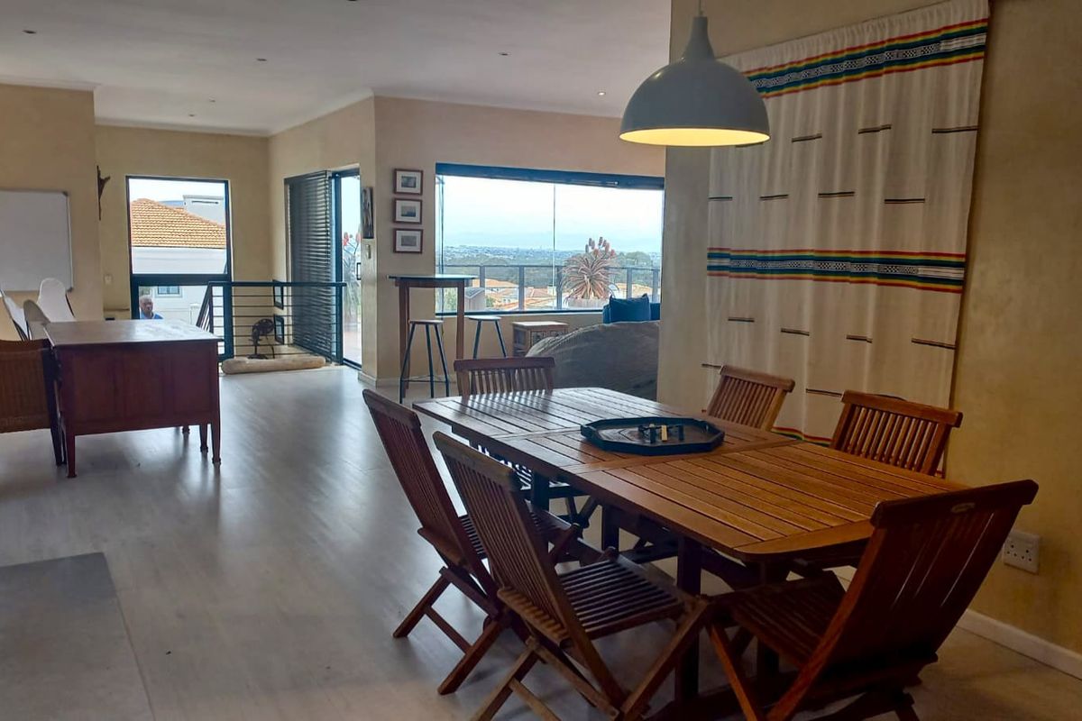 Spacious apartment with breathtaking views! - Photo 3
