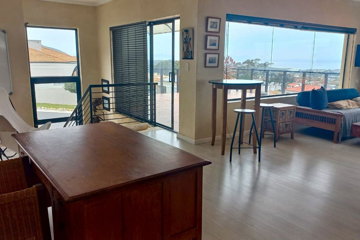 Spacious apartment with breathtaking views! - Photo 2