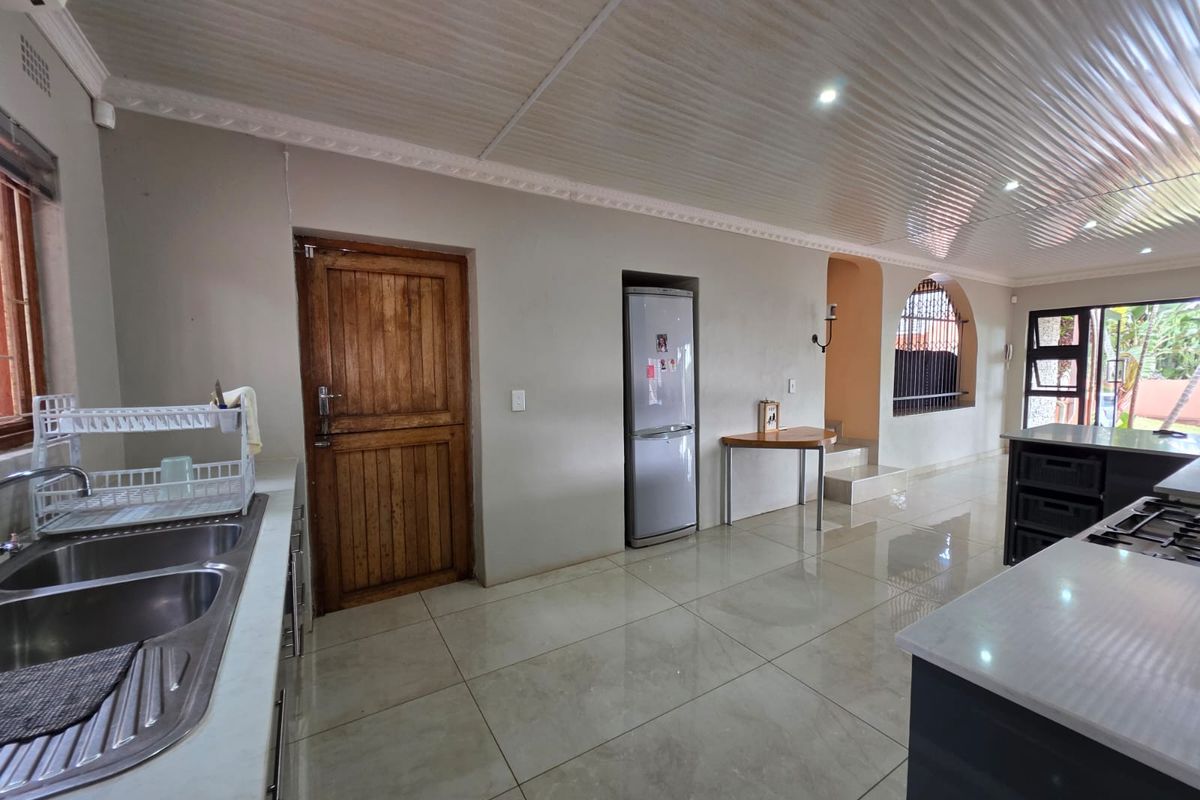 Beautiful 3 bedroom home - Photo 5