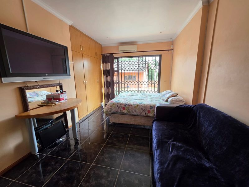 Beautiful 3 bedroom home - Photo 10