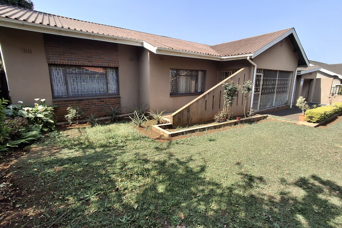 3 Bedroom House for Sale - Photo 2