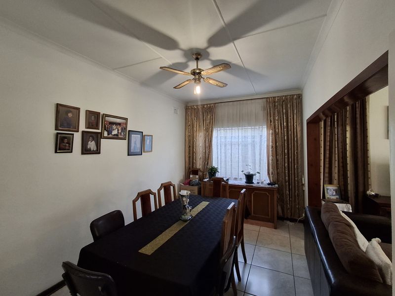 3 Bedroom House for Sale - Photo 9