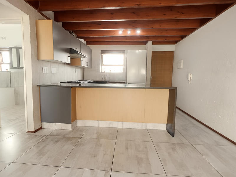 Modern 1-Bedroom Loft with Extended Loft Room in Sibaya Sands, Lonehill - Photo 4