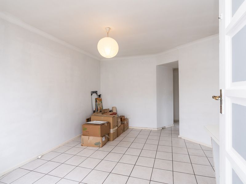 Two Bedroom Cottage For Sale - Photo 3