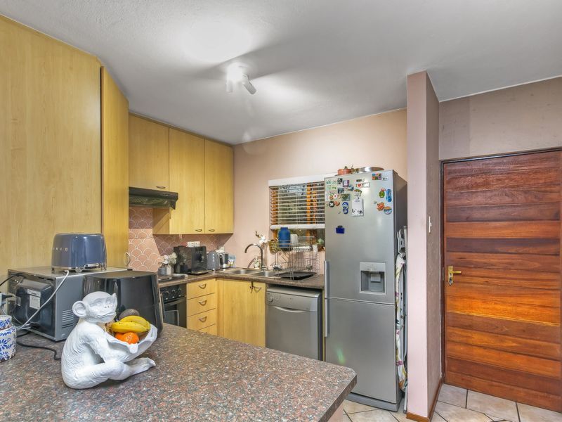 Stunning Two-Bedroom Unit for Sale. - Photo 6