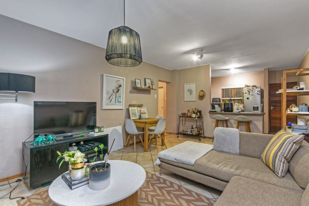 Stunning Two-Bedroom Unit for Sale. - Photo 5