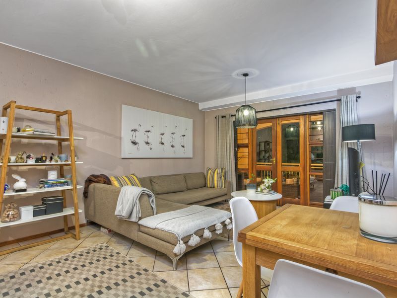 Stunning Two-Bedroom Unit for Sale. - Photo 3