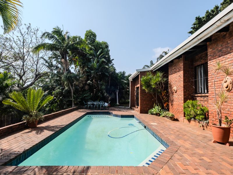 Seller says must sell ! 3 bedroom with pool - Photo 8