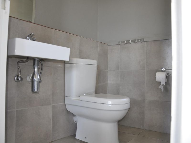 2-Bedroom Apartment for sale in the Heart of Noordwyk - Photo 9