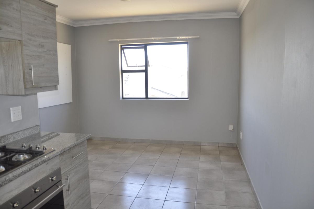 2-Bedroom Apartment for sale in the Heart of Noordwyk - Photo 4