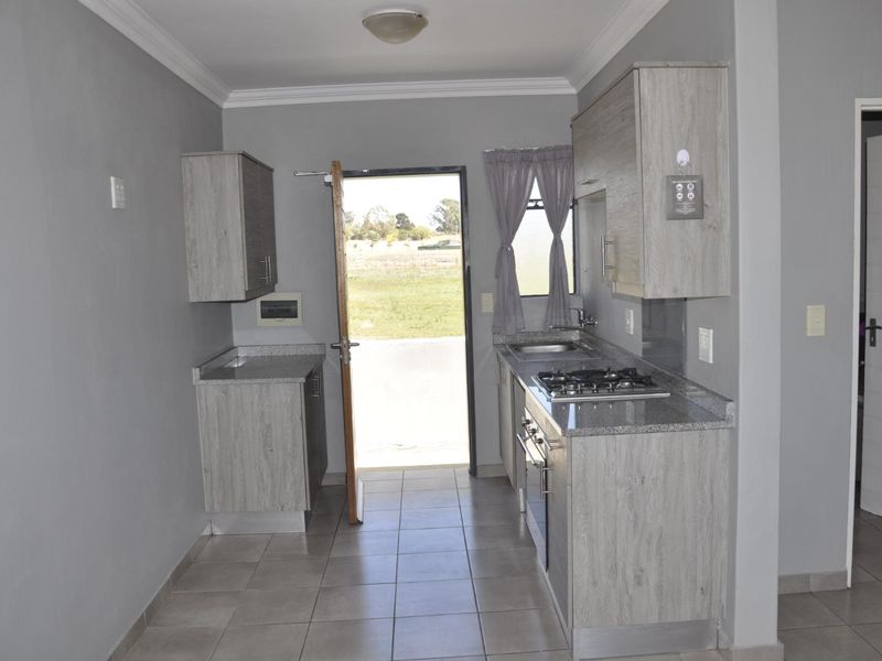 2-Bedroom Apartment for sale in the Heart of Noordwyk - Photo 3