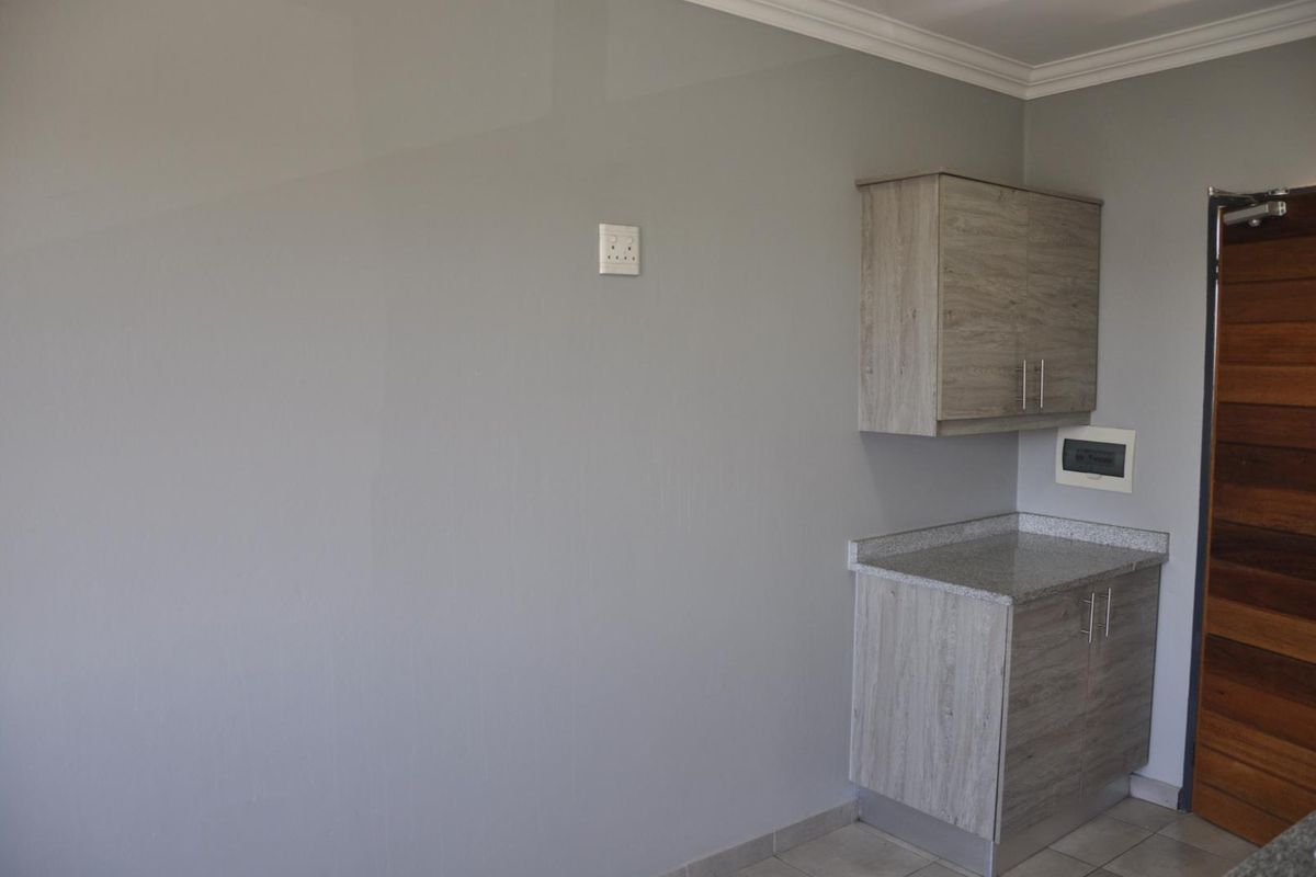 2-Bedroom Apartment for sale in the Heart of Noordwyk - Photo 2