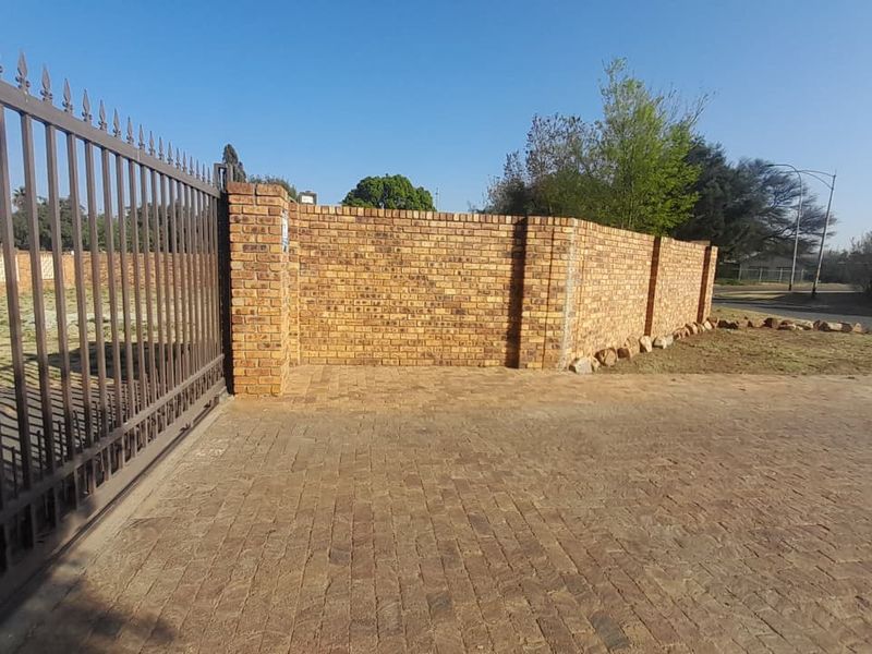 Vacant Stand for Sale in Ferryvale Secure Complex - Photo 9