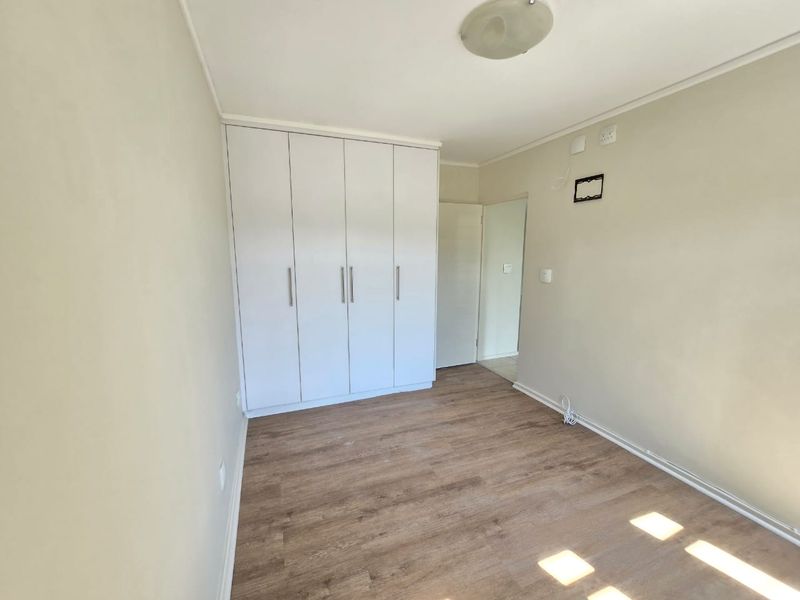 Two bedroom home - Photo 3