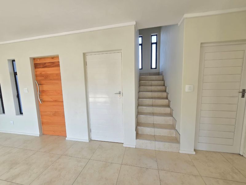 Two bedroom home - Photo 8