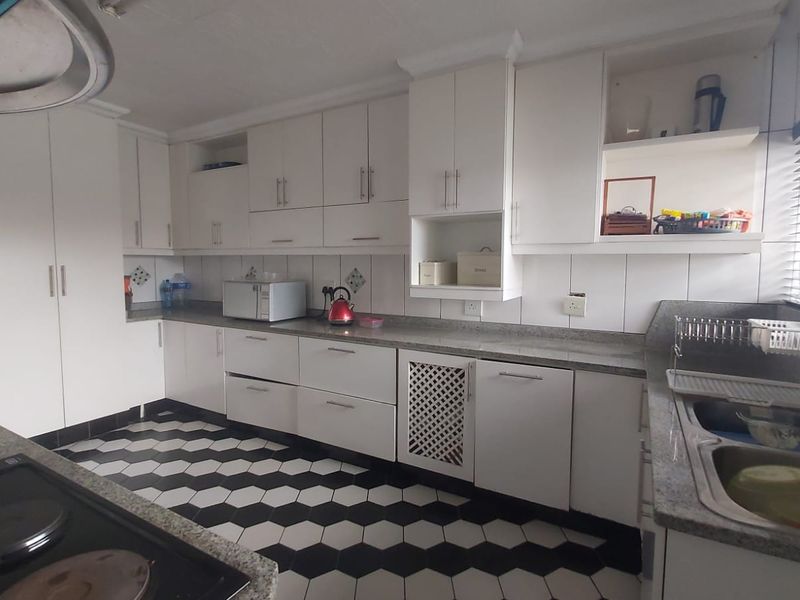 Prime Investment Opportunity In The Bluff! - Photo 5