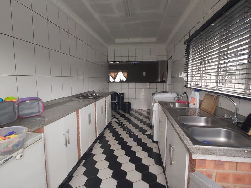 Prime Investment Opportunity In The Bluff! - Photo 9