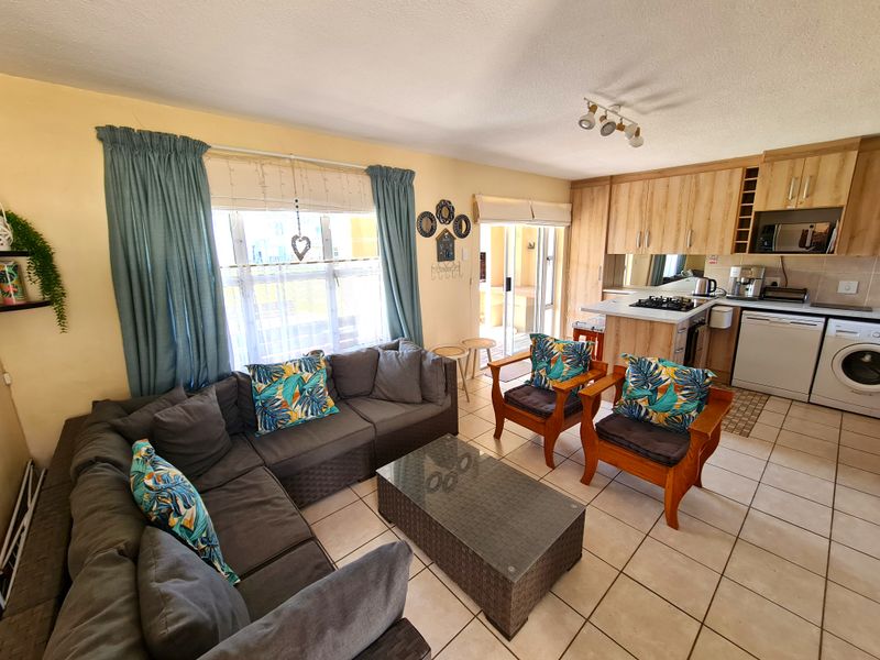 Three Bedroom Townhouse with Furniture in Marina Martinique, Jeffreys Bay - Photo 6