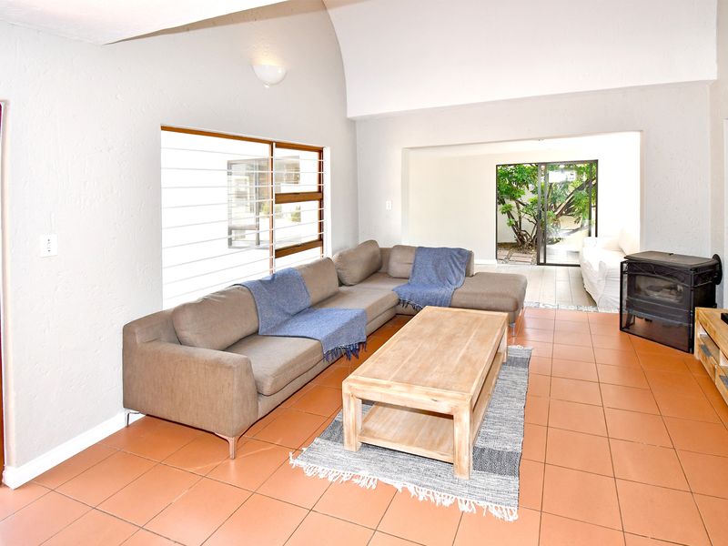 Modern Full-Title Single-Story Gem in Santanna, Lone Hill - Photo 3