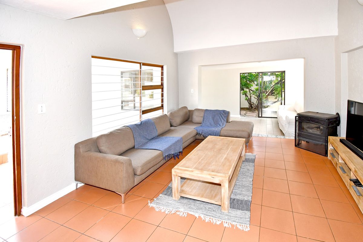 Modern Full-Title Single-Story Gem in Santanna, Lone Hill - Photo 3