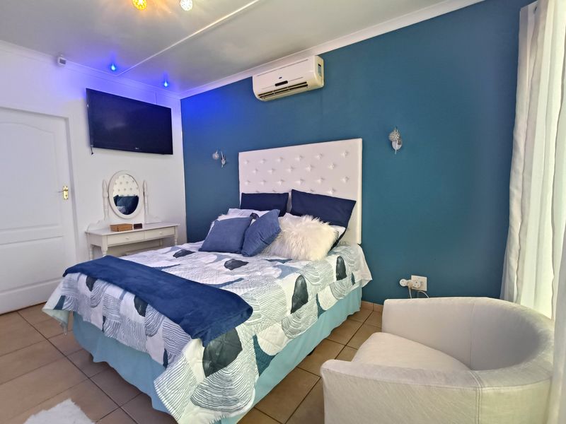 Modern Family Duet in Arboretum - Move-in Ready! - Photo 4