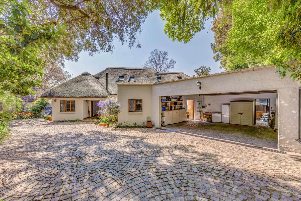 Serious seller! Versatile, thatch home with Income-Generating Flatlet in Prime Location - Photo 4