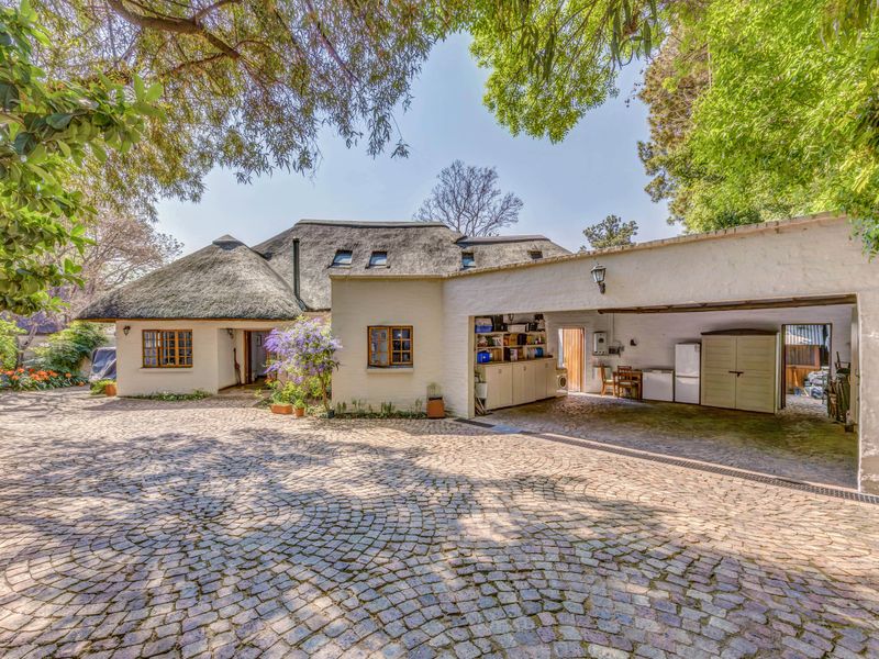 Serious seller! Versatile, thatch home with Income-Generating Flatlet in Prime Location - Photo 4