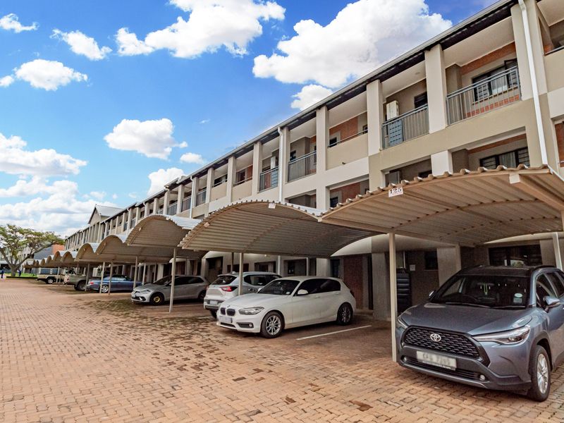 Clean, shining and bright and brand new!!! - Photo 5