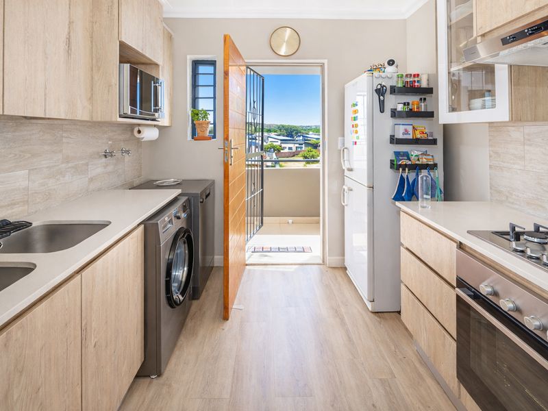 Clean, shining and bright and brand new!!! - Photo 3